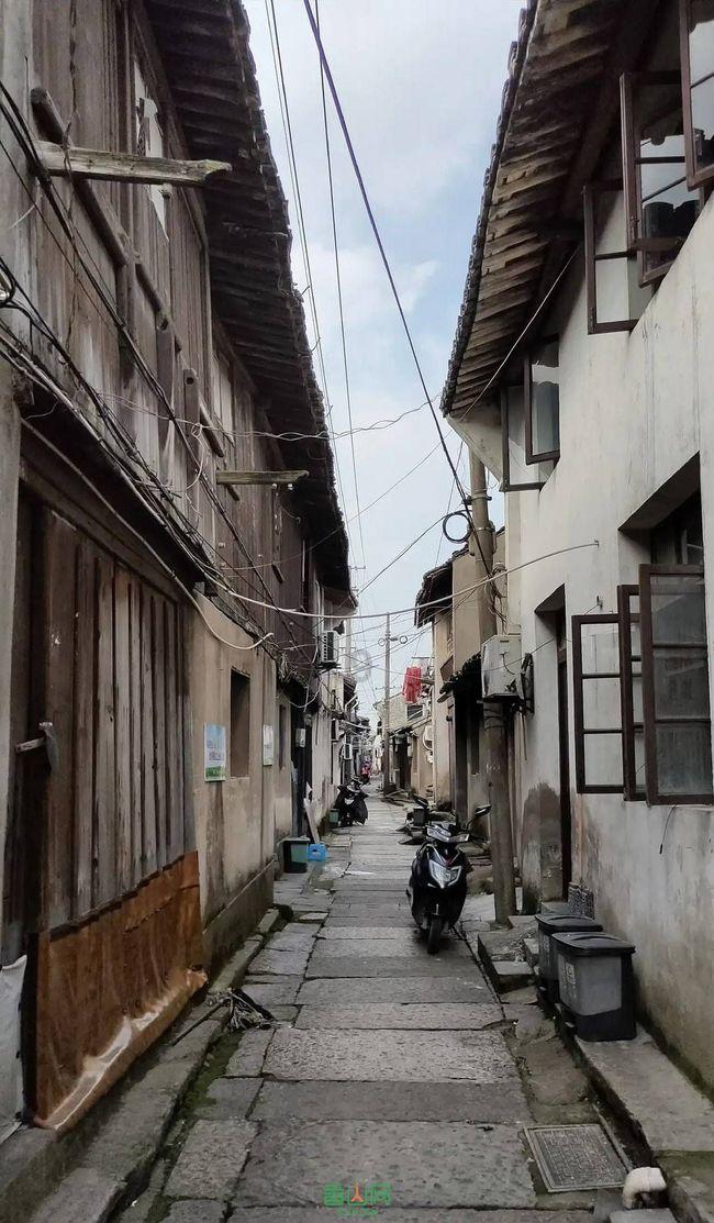 【工作动态】丽江市、古城区人社部门情系困难务工留守家庭，节前走访慰问暖人心（百日行动第7期）
